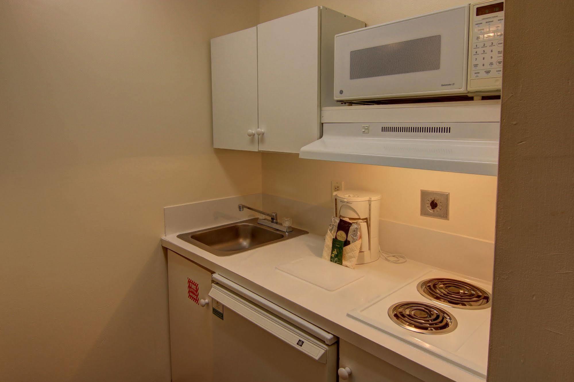 Intown Suites Extended Stay Atlanta Ga - Snellville Esterno foto