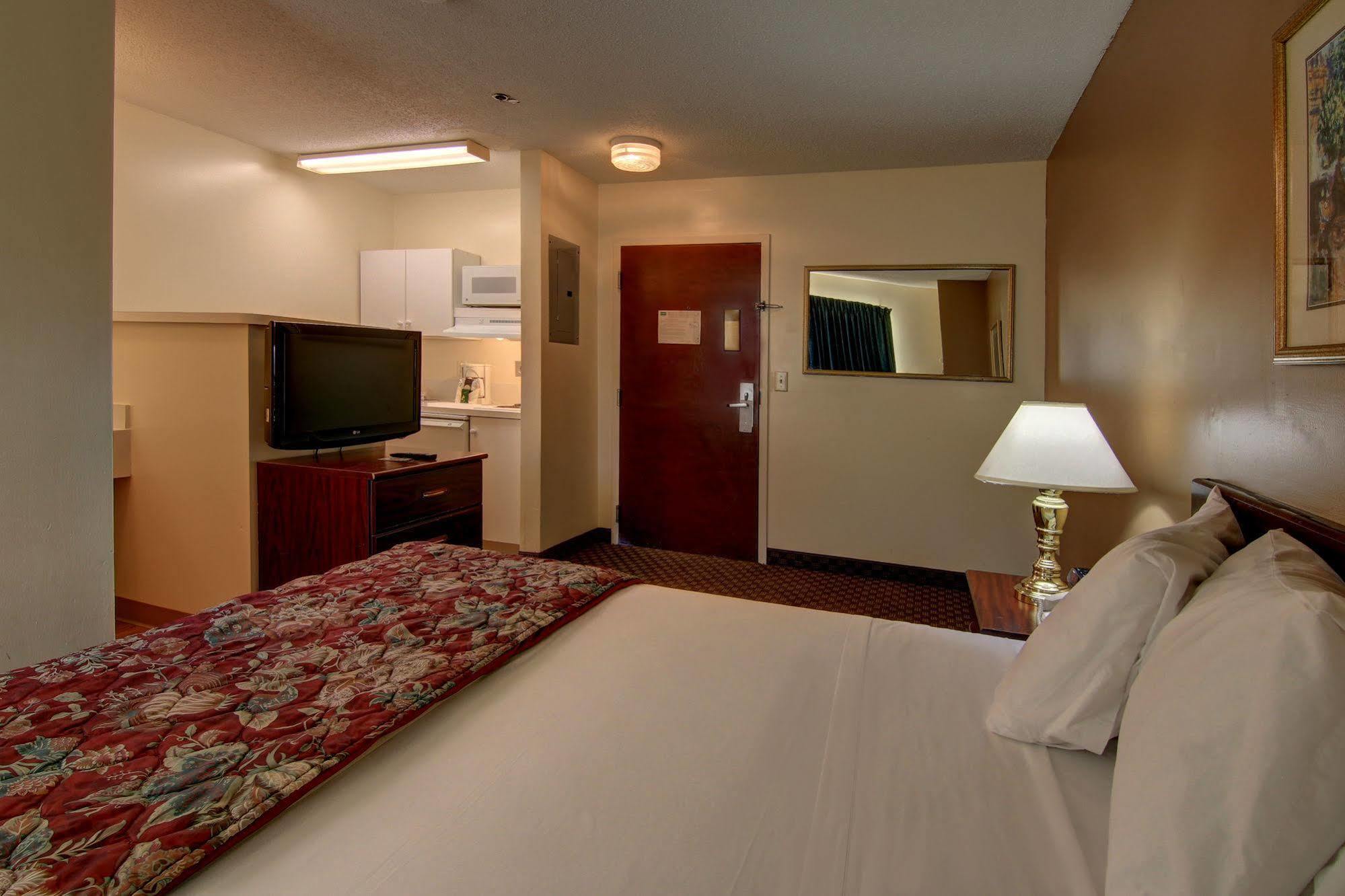 Intown Suites Extended Stay Atlanta Ga - Snellville Esterno foto