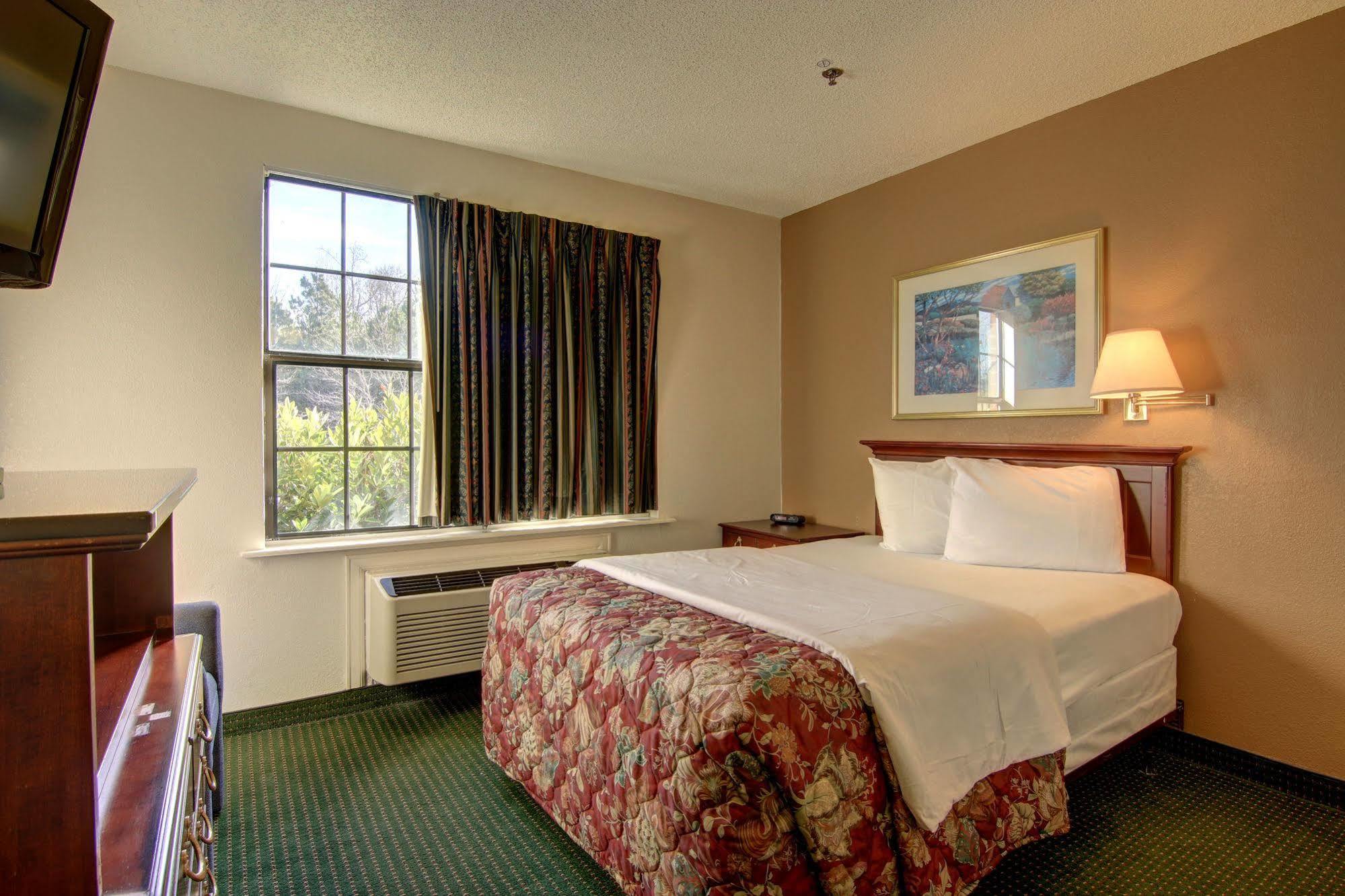 Intown Suites Extended Stay Atlanta Ga - Snellville Esterno foto