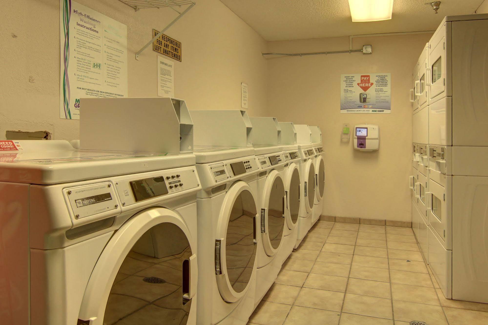 Intown Suites Extended Stay Atlanta Ga - Snellville Esterno foto