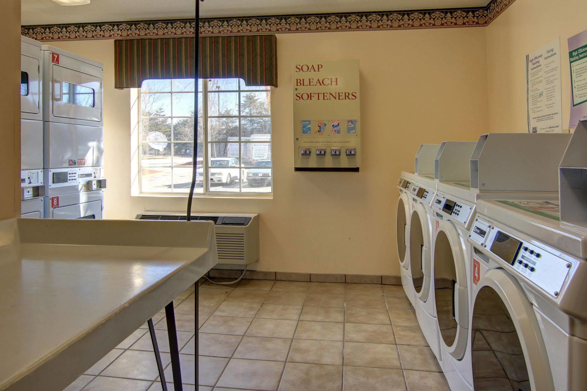 Intown Suites Extended Stay Atlanta Ga - Snellville Esterno foto